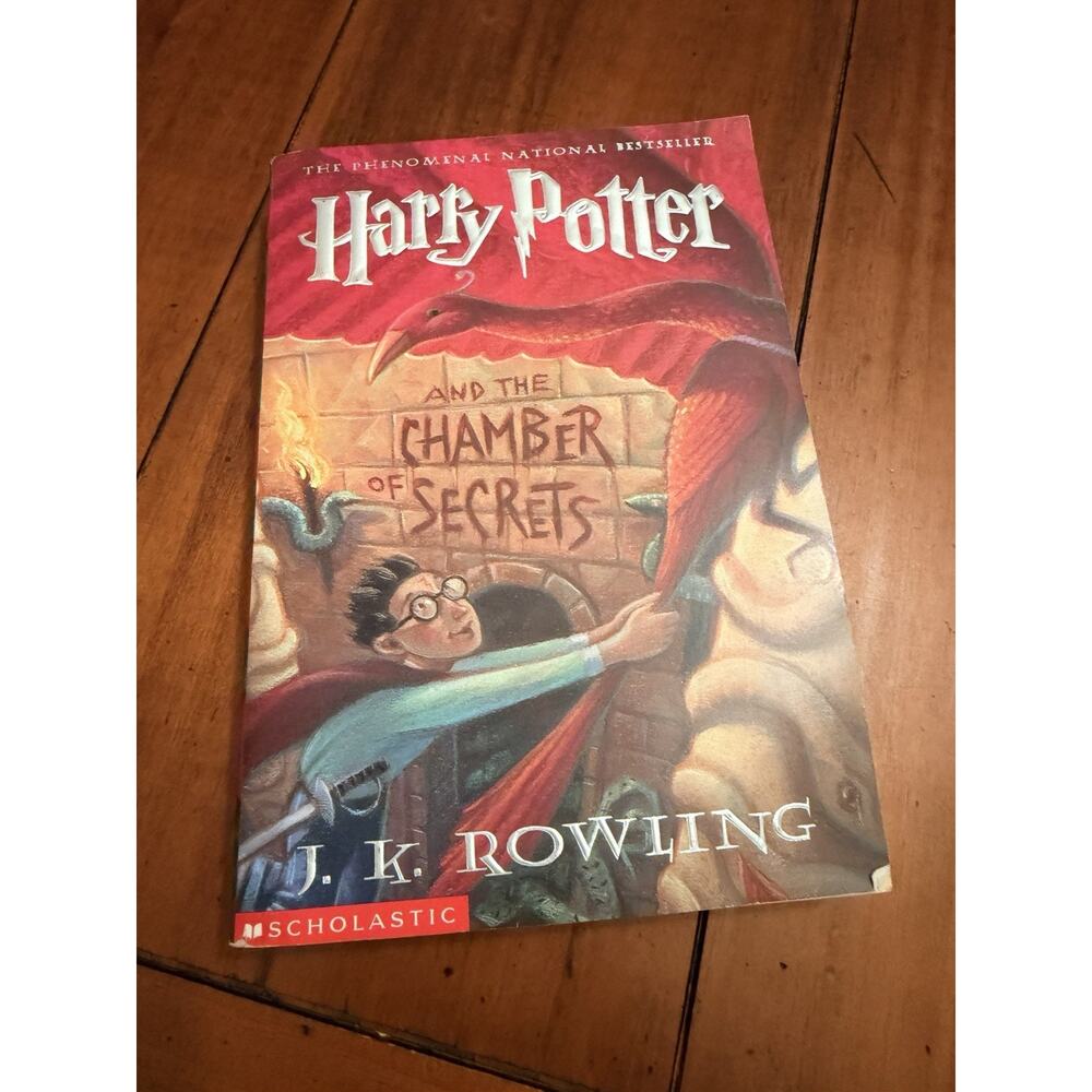 Harry Potter and the Chamber of Secrets by J. K. Rowling (2000, Mass Market)